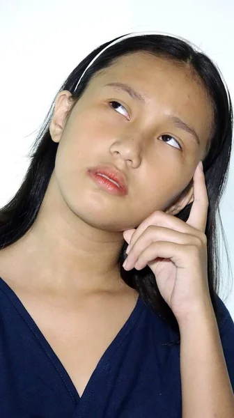 Egy Összezavarodott Ázsiai Tinédzser Portré — Stock Fotó