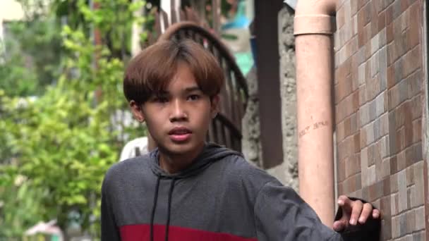 Nervös Eller Ängslig Ung Asiatisk Man — Stockvideo