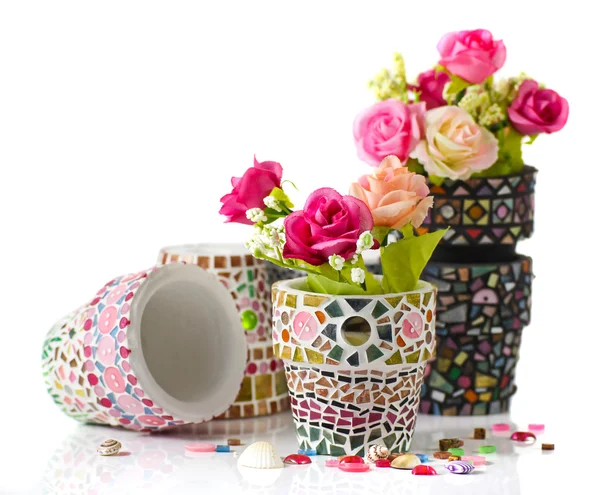 Rose und Mosaik Blumentopf — Stockfoto