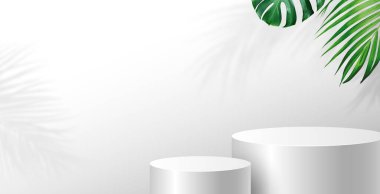 Beyaz arkaplanda kopyalama alanı olan boş podyum ve tropikal yapraklar