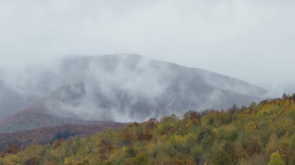 Time lapse dans les montagnes en automne — Video