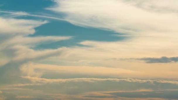 El lapso de tiempo con nubes — Vídeo de stock