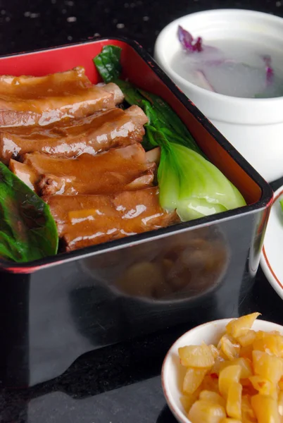 Comida en costillas de cerdo de China y arroz —  Fotos de Stock