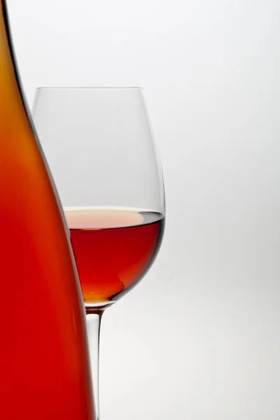 Vino y copa de vino — Foto de Stock