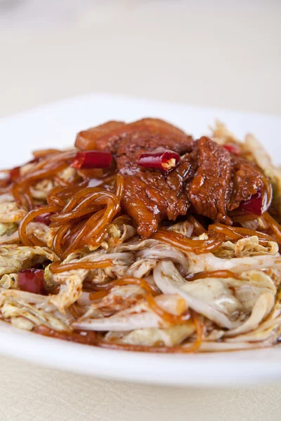 Chili fried meat and Chinese cabbage — Stock Photo, Image