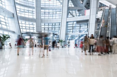 yoğun alışveriş merkezi