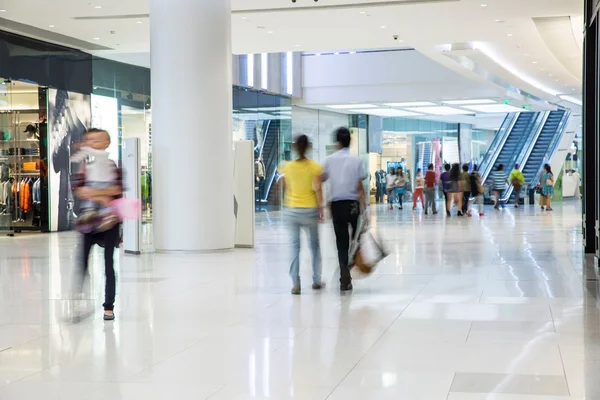 Einkaufszentrum in Bewegung — Stockfoto