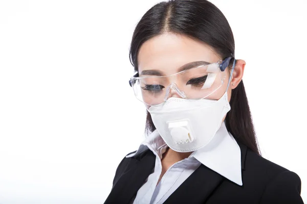 Vrouw met een beschermend masker — Stockfoto