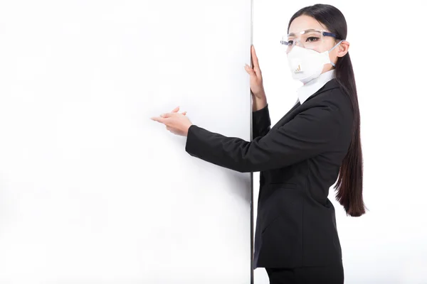 Vrouw met een beschermend masker — Stockfoto