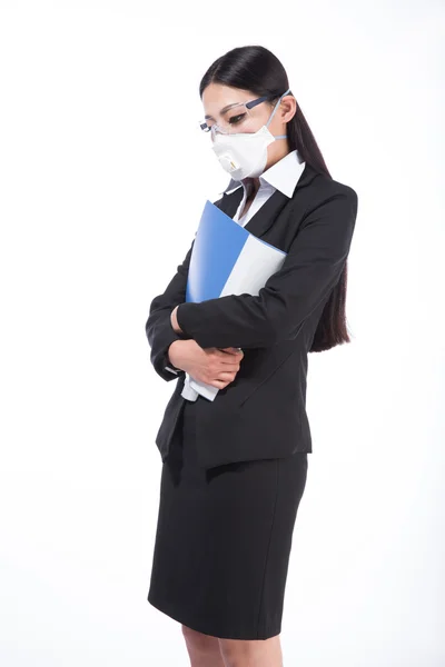 Het dragen van een beschermend masker met vrouw — Stockfoto