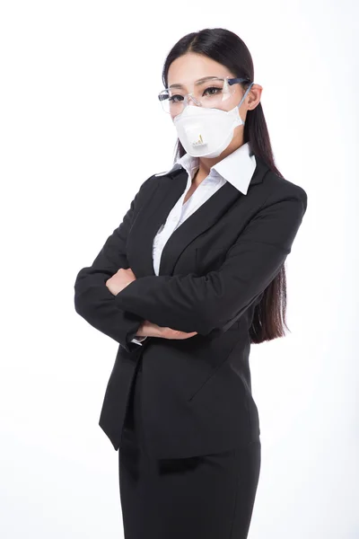 Donna che indossa una maschera protettiva con — Foto Stock