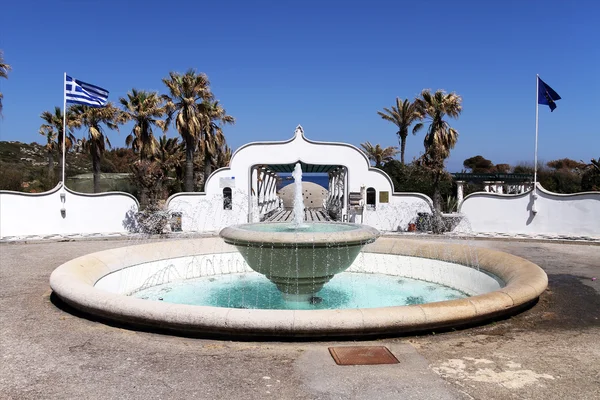 Ingången till en lyxig sommaren resort på kallithea, Rhodos, — Stockfoto