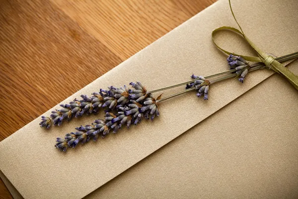Invitation envelope decorated with lavender — Stock Photo, Image