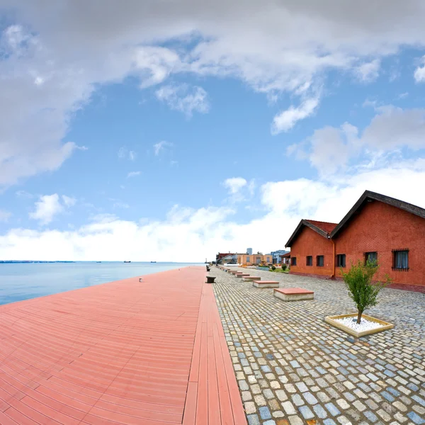 The old harbor of Thessaloniki, Greece, captured with fisheye lens — 스톡 사진