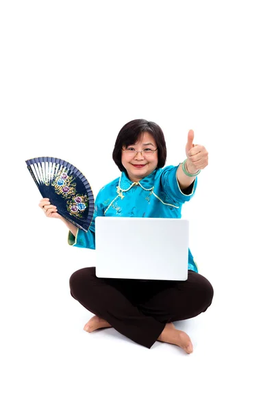 Chinese Woman with laptop, traditional and success — Stock Photo, Image