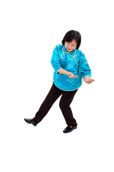 Chinese Woman performs Tai Chi — Stock Photo, Image