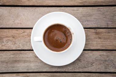 lezzetli Türk kahvesi geleneksel Kupası'nda görev yaptı.