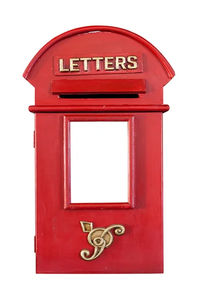 Retro Red Letterbox, выделенный на белом фоне с обрезкой — стоковое фото