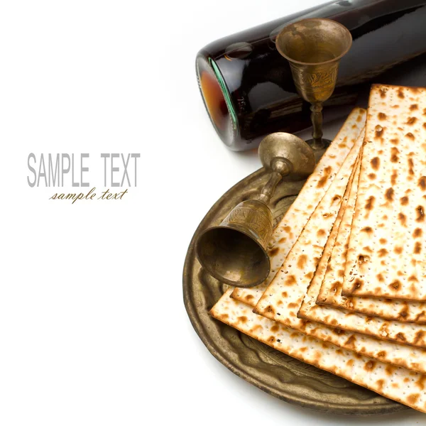 Matza och vin för påsk seder firande — Stockfoto