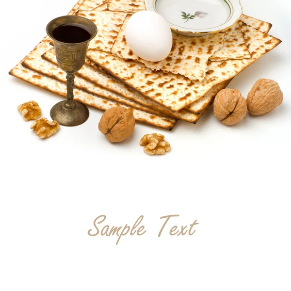 Matzo, egg, walnuts and wine for passover celebration — Stock Photo, Image