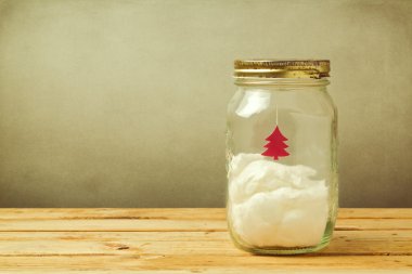 Kağıt Noel ağacı cam kavanoz içinde