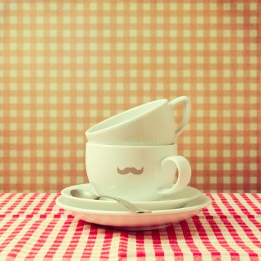 kahve bardakları hipster bıyıklı
