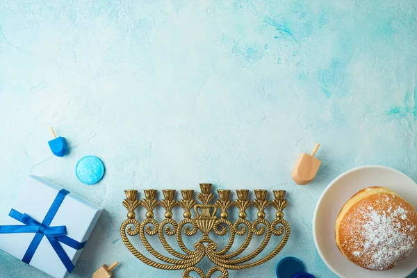Ιστορικό Για Εβραϊκές Διακοπές Hanukkah Παραδοσιακά Ντόνατς Μενόρα Και Κουτί — Φωτογραφία Αρχείου