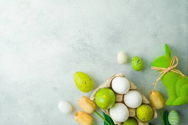 Påsk Semester Koncept Med Påskägg Och Tulpan Blommor Inredning Grå — Stockfoto