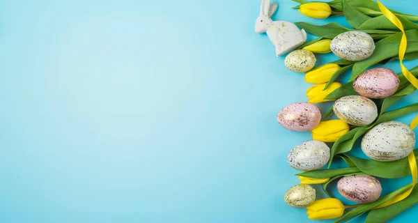 Fondo Marco Borde Vacaciones Pascua Con Huevos Oro Pascua Flores — Foto de Stock