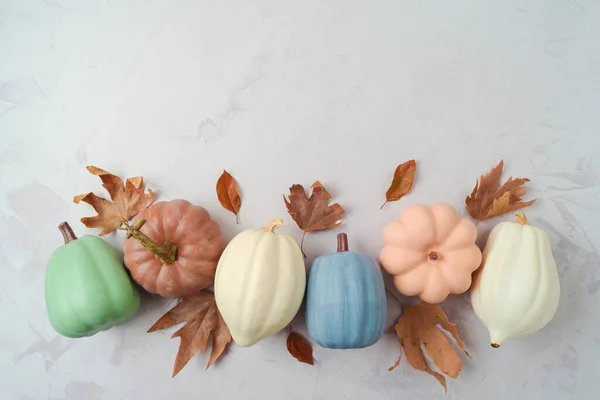 Thanksgiving Holiday Decoration Concept Pumpkin Autumn Leaves Stone Background Top — Foto de Stock