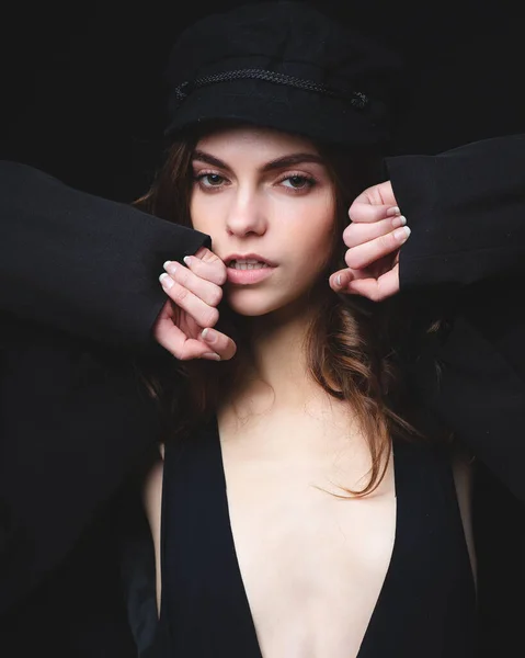 Fashionable Studio Portrait Beautiful Young Model Black Hat Sexy Top — ストック写真