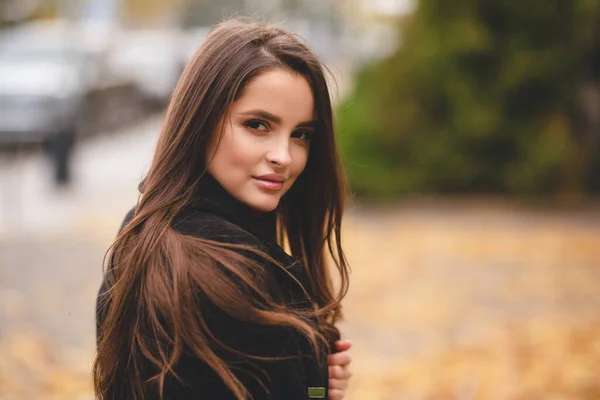 Retrato Otoño Una Chica Atractiva Sombras Otoñales Chica Con Estilo — Foto de Stock