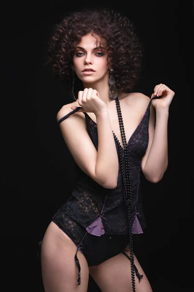 Sexy Slank Meisje Zwarte Lingerie Een Zwarte Achtergrond Model Met — Stockfoto