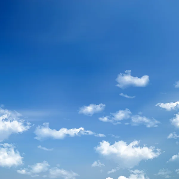 Błękitne niebo ze słońcem — Zdjęcie stockowe