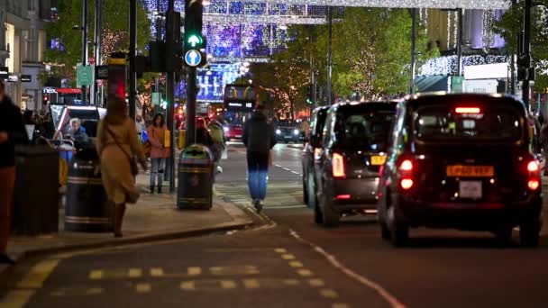 Londen November 2020 Red London Double Decker Bus Stopt Bij — Stockvideo