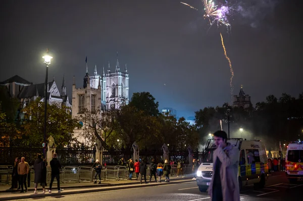 London November 2021 Fireworks Westminster Abbey Million Mask Березень Маски — стокове фото