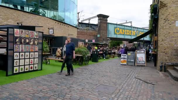 Londýn Září 2019 Timelapse Camdenu Trh Ikonickým Mostem Vchodu Jako — Stock video