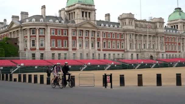 Londres Maio 2022 Pan Através Horse Guards Parade Durante Preparativos — Vídeo de Stock