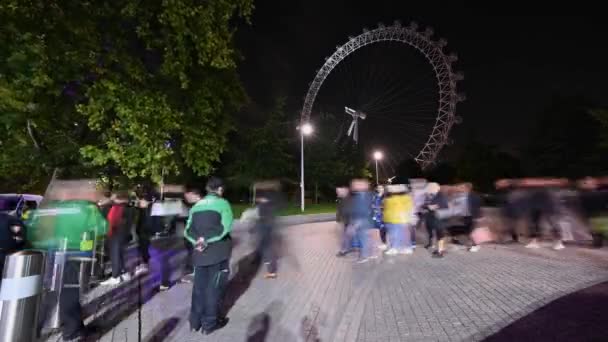 Londres Septembre 2022 Timelapse Des Gens Nuit Jubilee Park Devant — Video