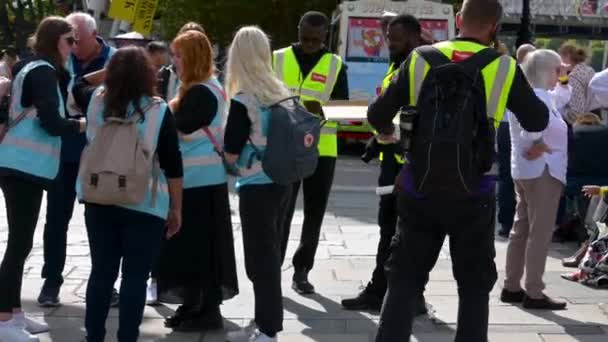 Londres Septembre 2022 Les Maréchaux File Attente Pour Voir Reine — Video