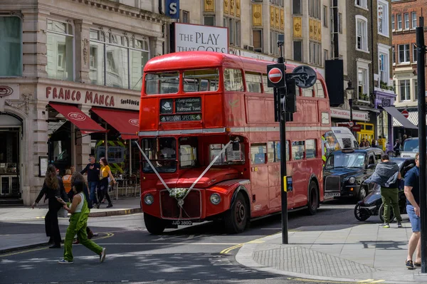 London Május 2022 Hagyományos Öreg Piros London Double Decker Busz — Stock Fotó