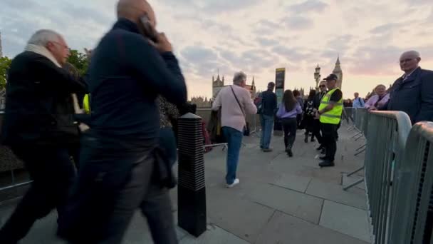 Londres Setembro 2022 Fila Para Ver Rainha Deitada Estado Mostrar — Vídeo de Stock