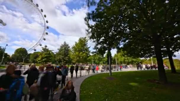 London Szeptember 2022 Motion Timelapse Emberek Sorban Állnak Jubilee Park — Stock videók