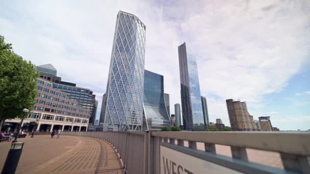 London Maj 2022 Jib Skott Canary Wharf Skyskrapor Sänka För — Stockvideo