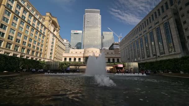 London Mai 2022 Fântâna Din Piața Cabot Din Canary Wharf — Videoclip de stoc
