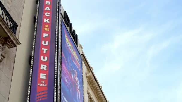 Londres Maio 2022 Tilt Back Future Musical Adelphi Theatre Strand — Vídeo de Stock