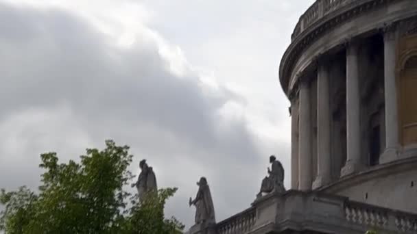 Londra Mayıs 2022 Paul Katedrali Nin Kubbesine Geri Planda Dalgalanan — Stok video