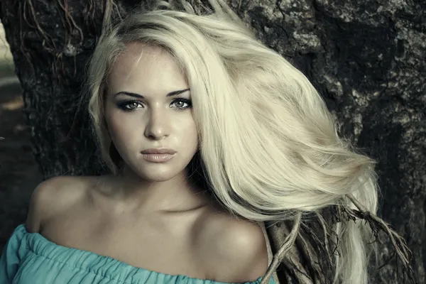 Beauty blonde vrouw — Stockfoto