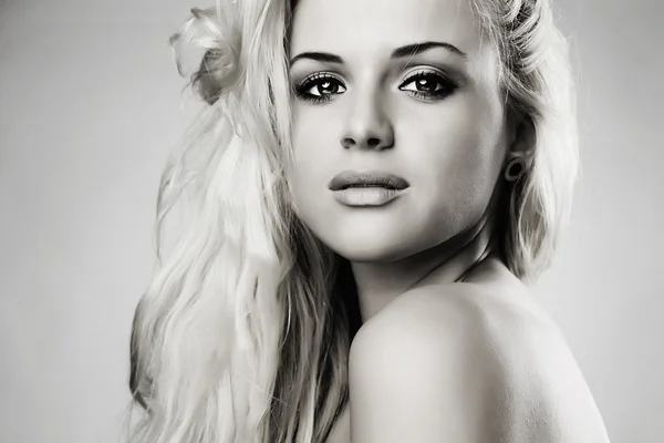 Krásná blond žena — Stock fotografie
