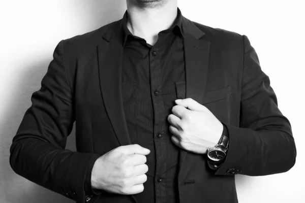 Man in a business suit and black shirt.fashion. — Stock Photo, Image